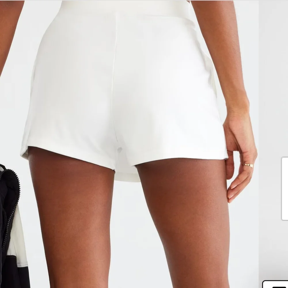 Aeropostale chic versatile